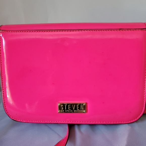 Steve Madden - Neon Pink Crossbody - Picture 3 of 7